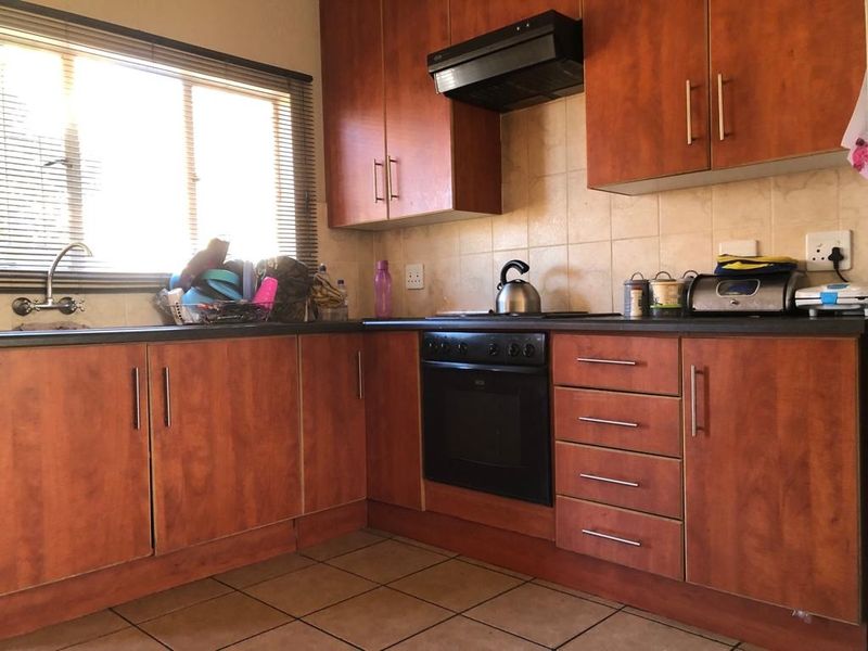 Double-storey townhouse - Photo 2