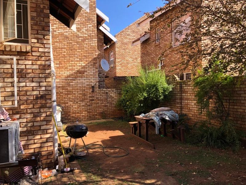 Double-storey townhouse - Photo 5