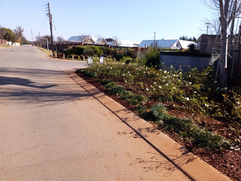 Vacant land in exclusive estate - Photo 4