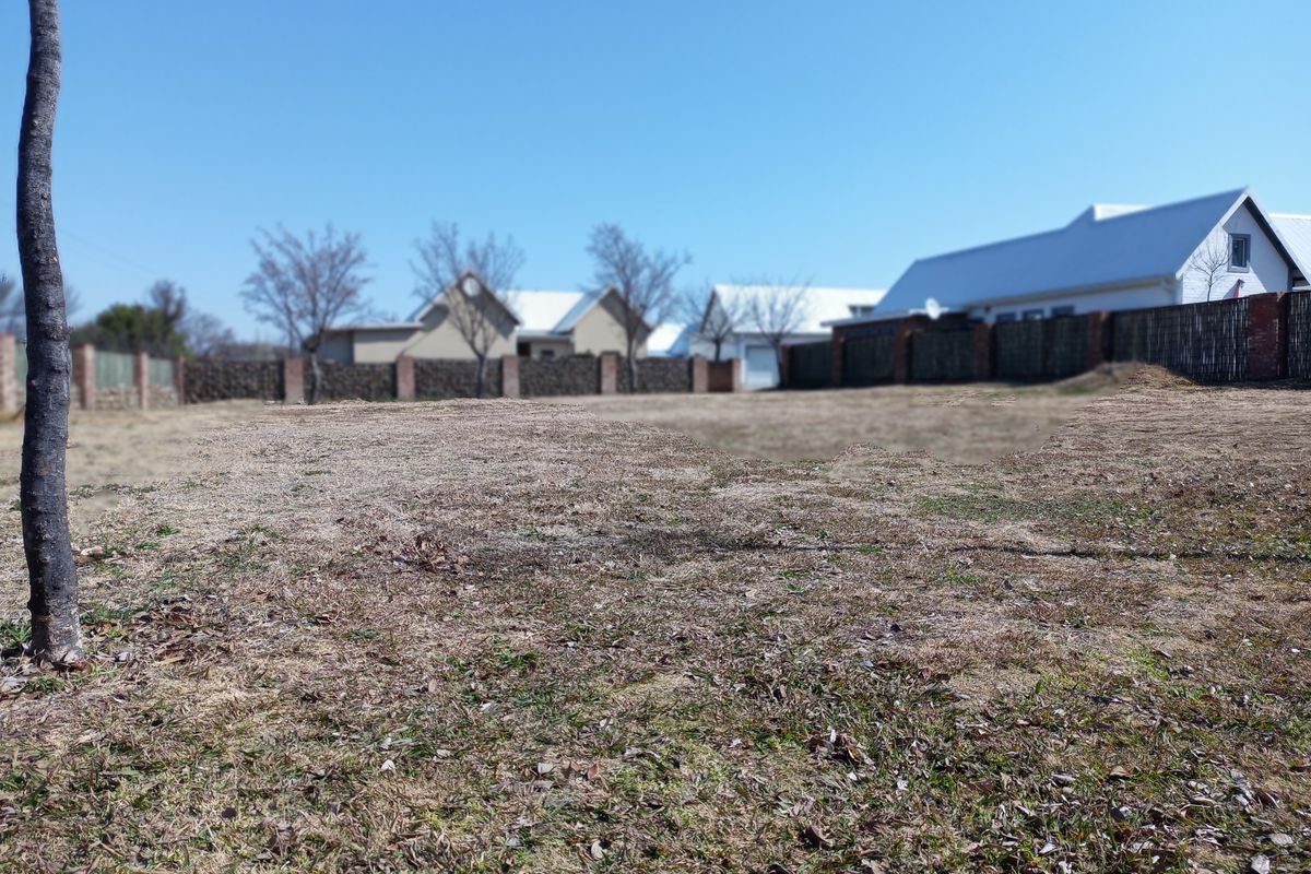 Vacant land in exclusive estate - Photo 3