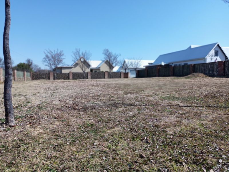 Vacant land in exclusive estate - Photo 3