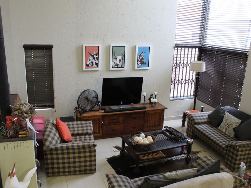 Modern double-storey home - Photo 3