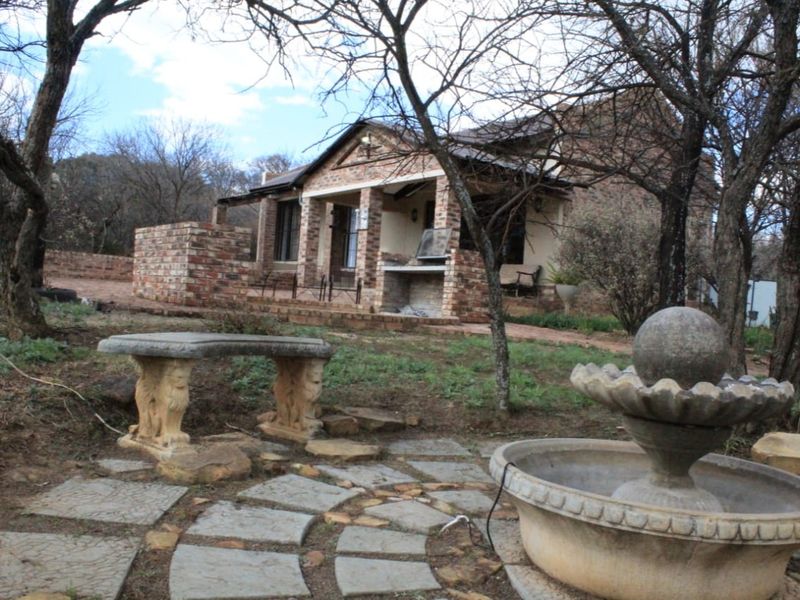 A smallholding with a twist! - Photo 2