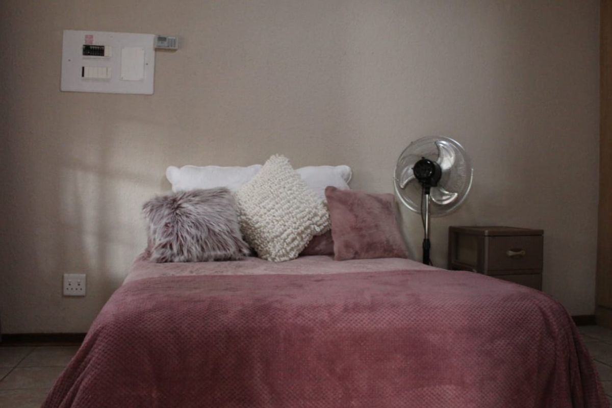 Spacious, modern and upmarket! - Photo 5