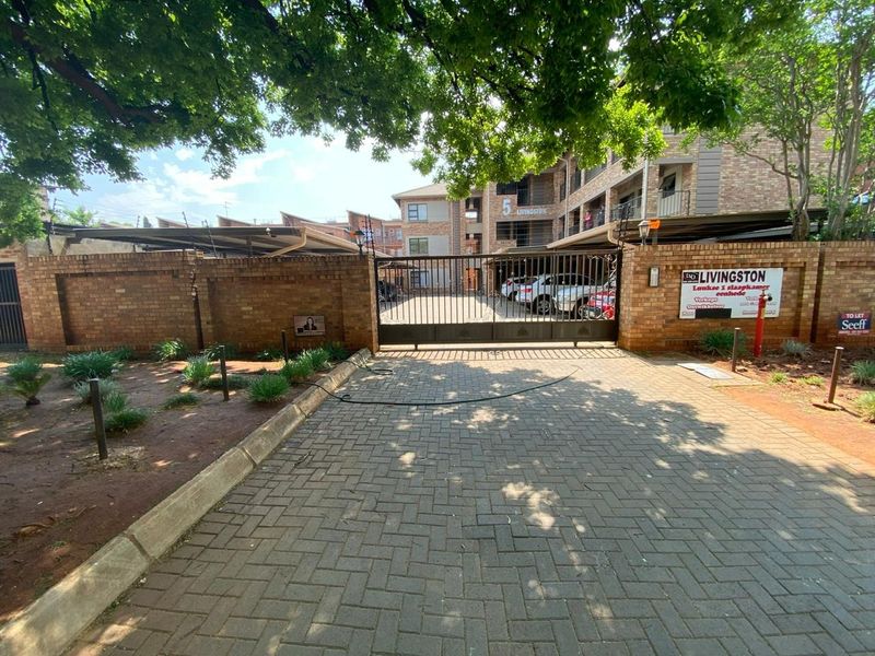 Student apartment in prime area for sale - Potchefstroom - Photo 2