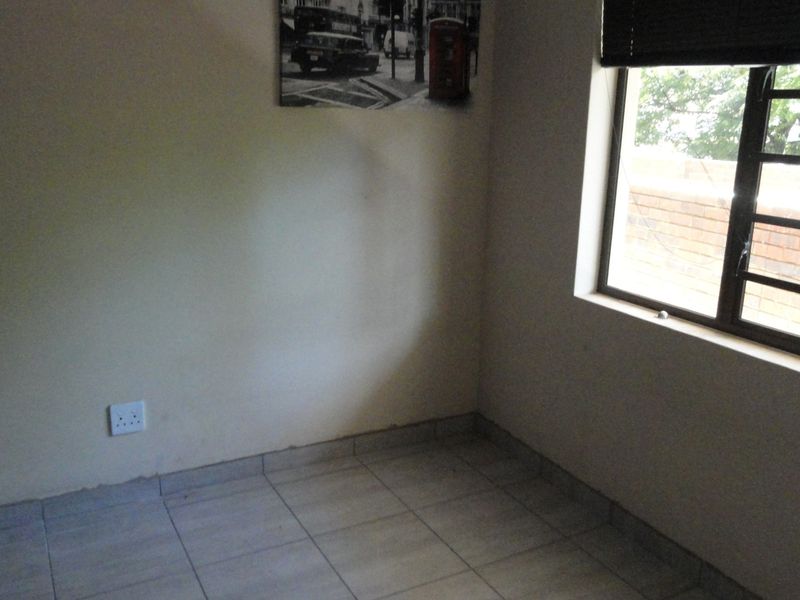 Beautiful one-bedroom flat – Potchefstroom – For Sale - Photo 4