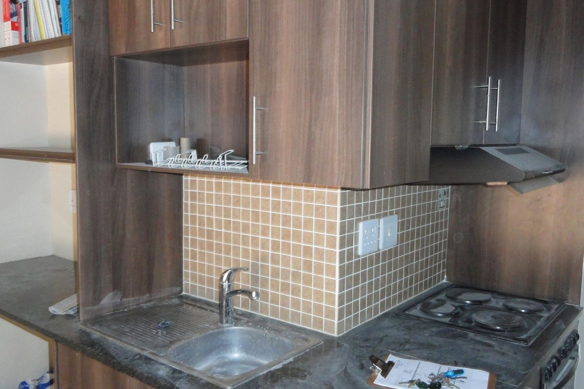 Beautiful one-bedroom flat – Potchefstroom – For Sale - Photo 2