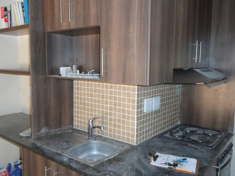 Beautiful one-bedroom flat – Potchefstroom – For Sale - Photo 2