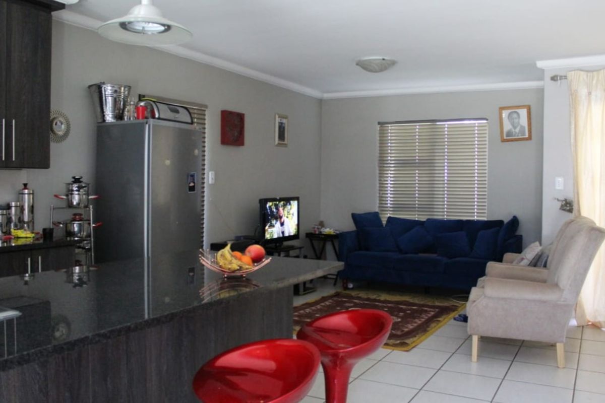 Modern duplex townhouse - Photo 5