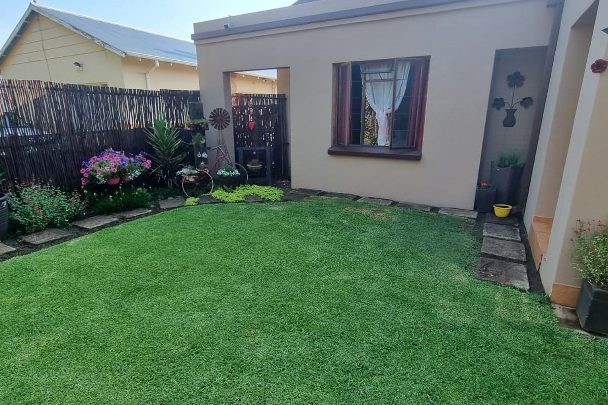 Spacious Family Home in Potchefstroom – For Sale - Photo 3