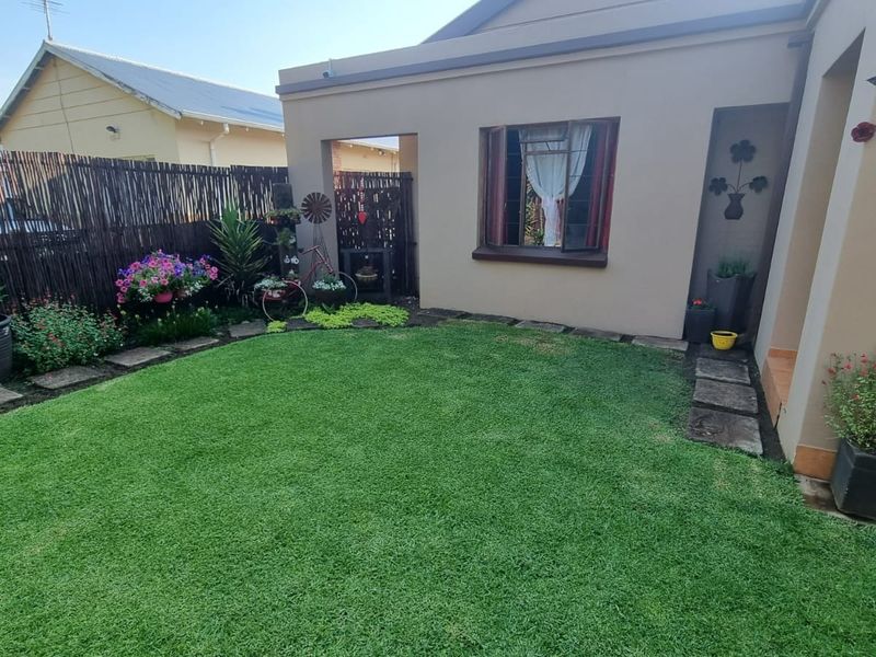 Spacious Family Home in Potchefstroom – For Sale - Photo 3