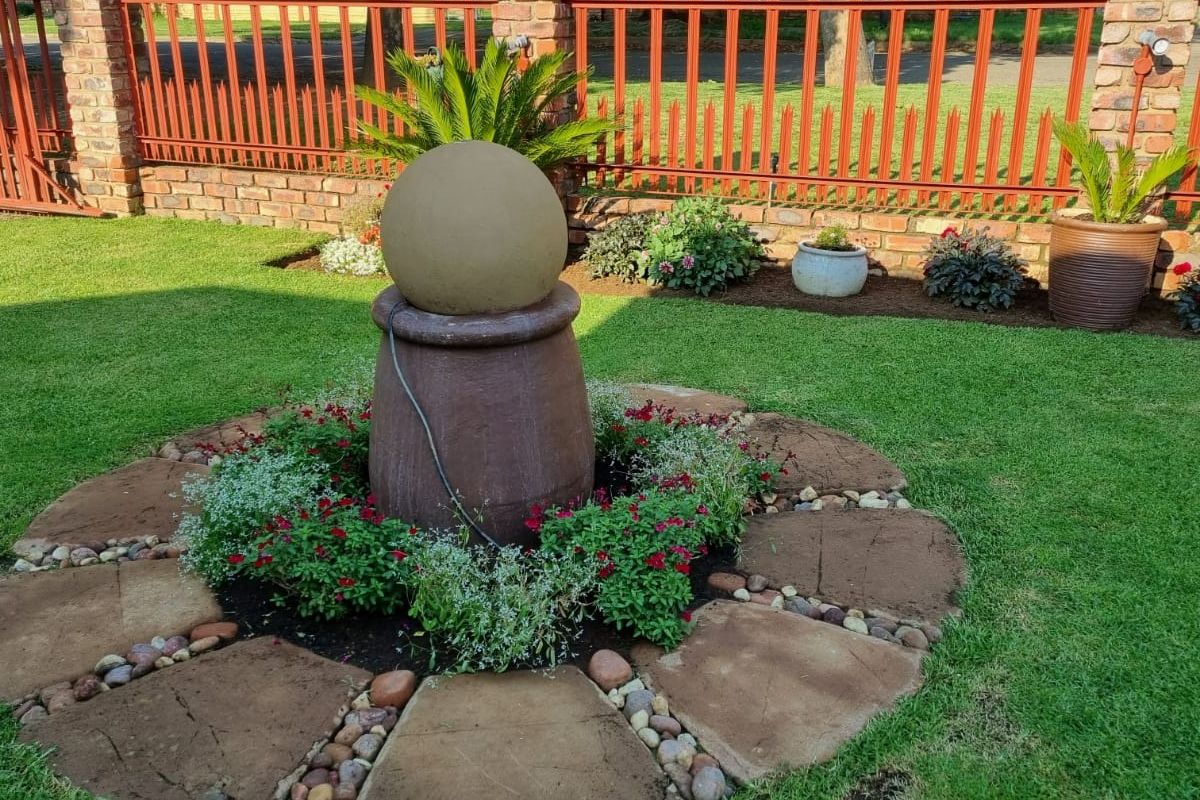 Spacious Family Home in Potchefstroom – For Sale - Photo 4