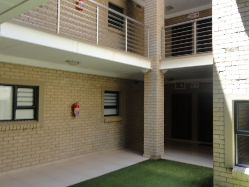 Two-bedroom Apartment–For Sale - Potchefstroom - Photo 7
