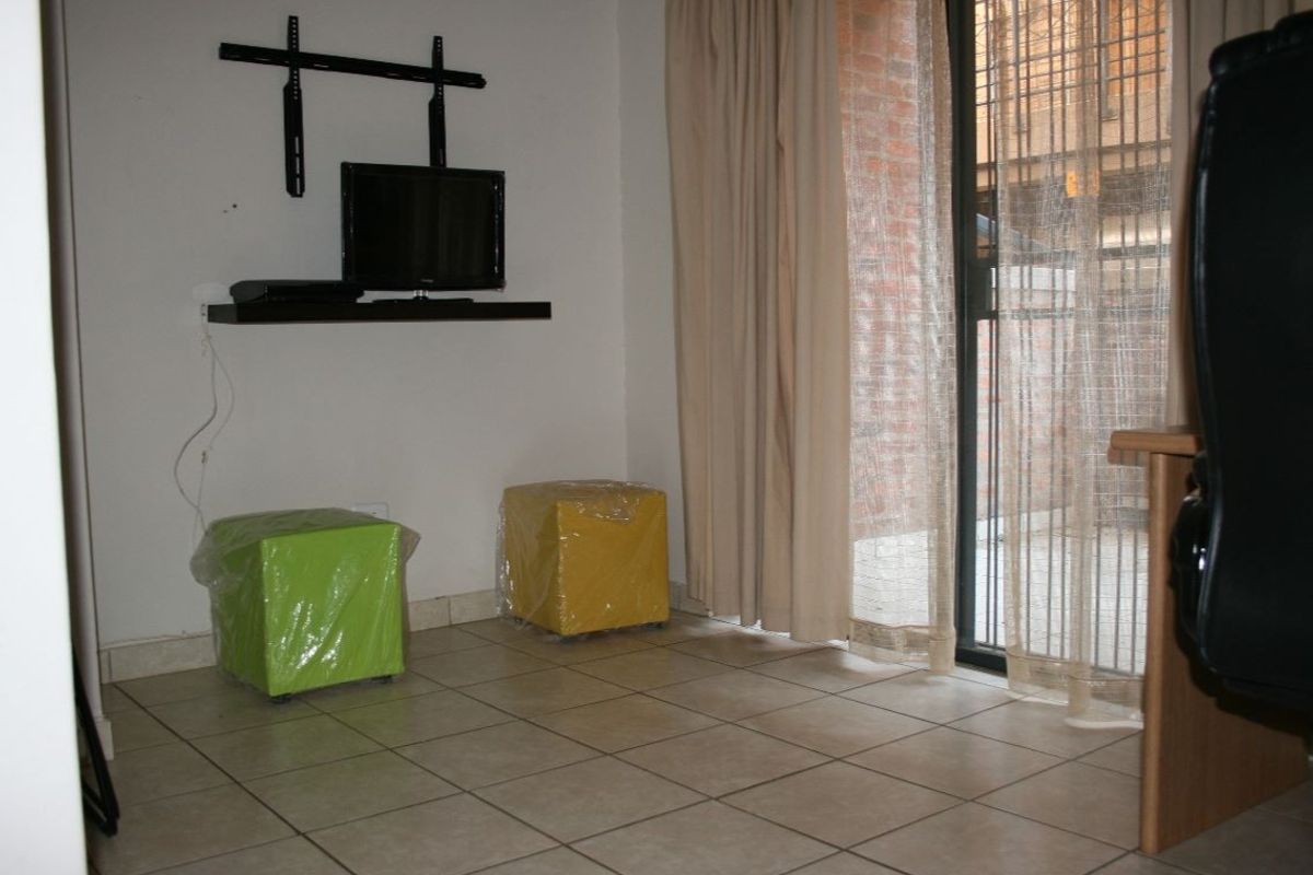 Spacious and modern apartment - Photo 2