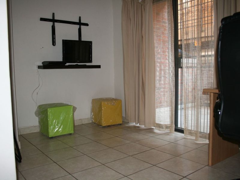 Spacious and modern apartment - Photo 2