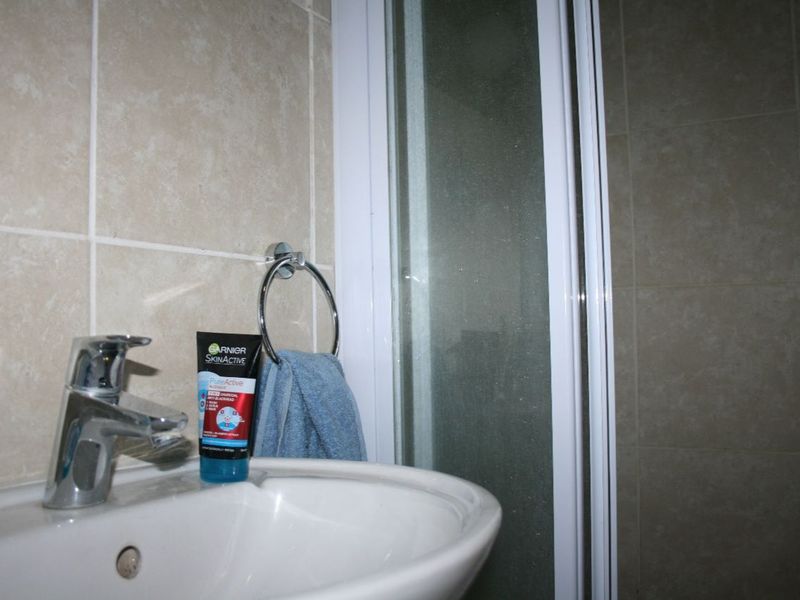 Spacious and modern apartment - Photo 8