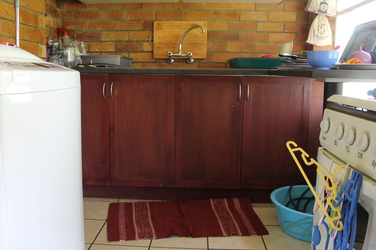 Smallholding on the outskirts of Potchefstroom with plenty of water - Photo 4