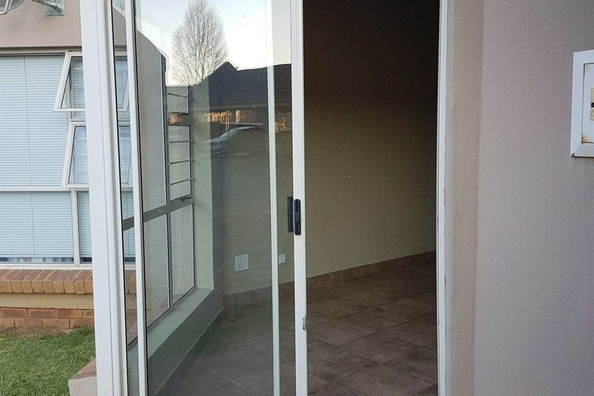 Spacious bachelor in Dassierand – Potchefstroom – For Sale - Photo 5
