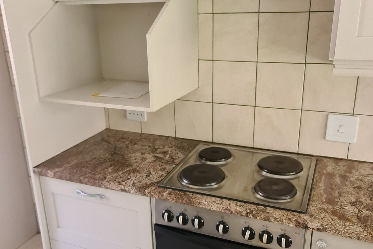 Spacious Two-Bedroom Apartment– Potchefstroom – For Sale - Photo 4