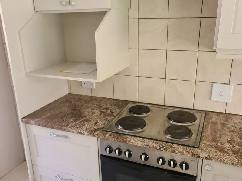 Spacious Two-Bedroom Apartment– Potchefstroom – For Sale - Photo 4