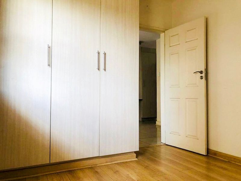 Modern, neat and spacious apartment - Photo 4