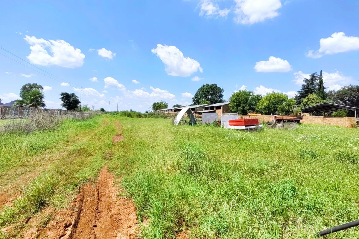 Development land! - Photo 4