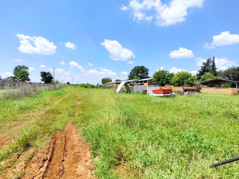 Development land! - Photo 4