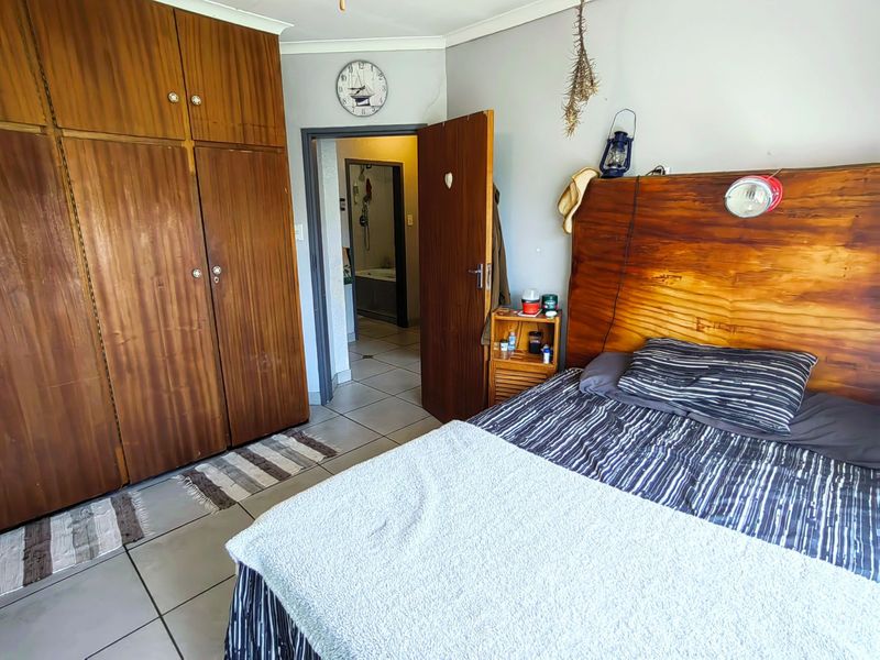 2 Bedroom Townhouse For Sale - Photo 9