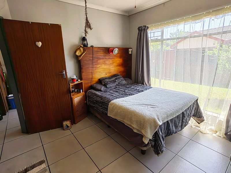 2 Bedroom Townhouse For Sale - Photo 8