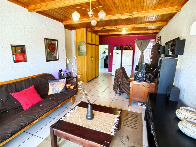 2 Bedroom Townhouse For Sale - Photo 7