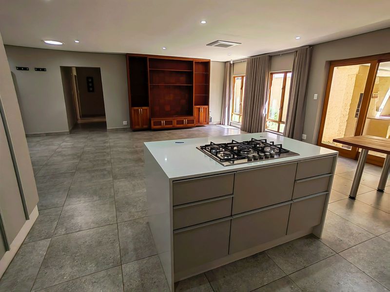 Modern Townhouse close to the NWU - Photo 3