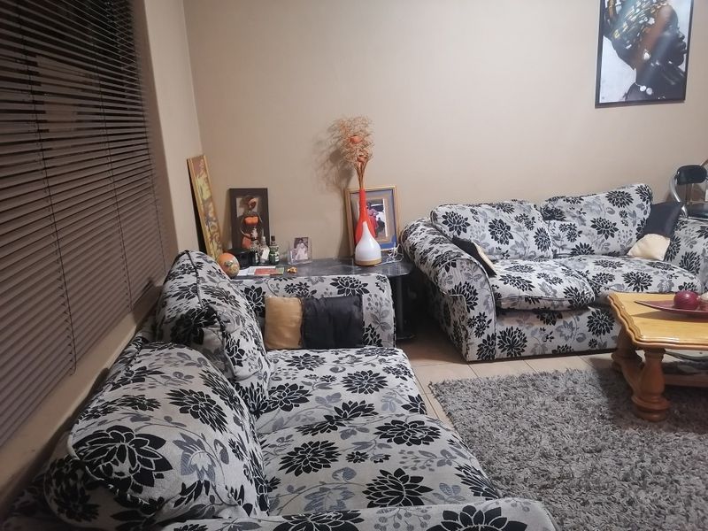 Looking for a modern and convenient apartment that suits your busy lifestyle? - Photo 3