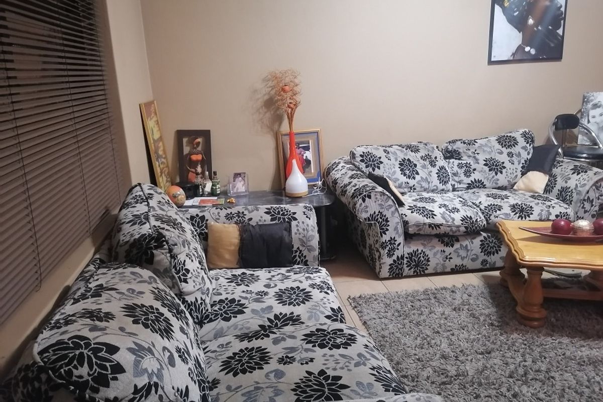 Looking for a modern and convenient apartment that suits your busy lifestyle? - Photo 2