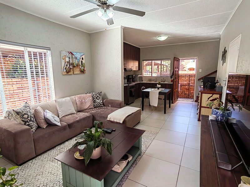 Modern Townhouse in Ballie Park - Photo 3