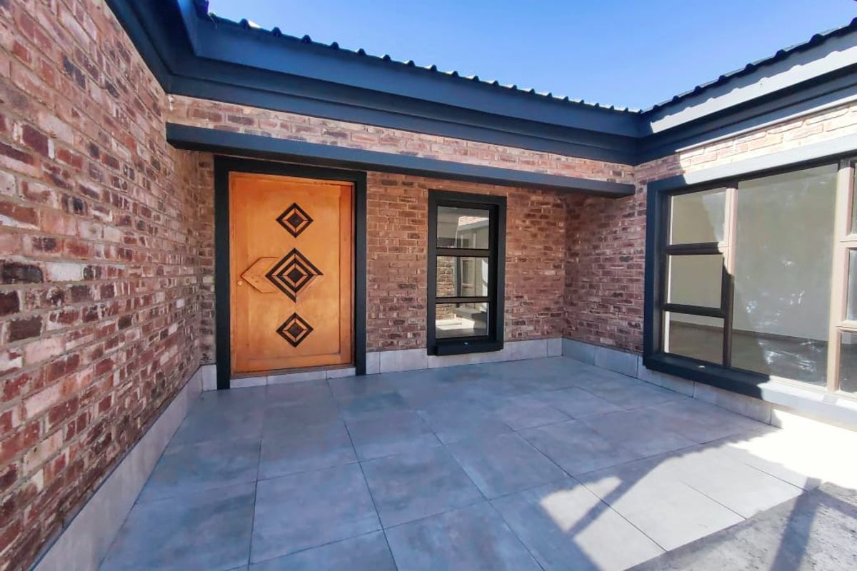 Your dream house has just came onto the market in Ailanto country Estate! - Photo 3