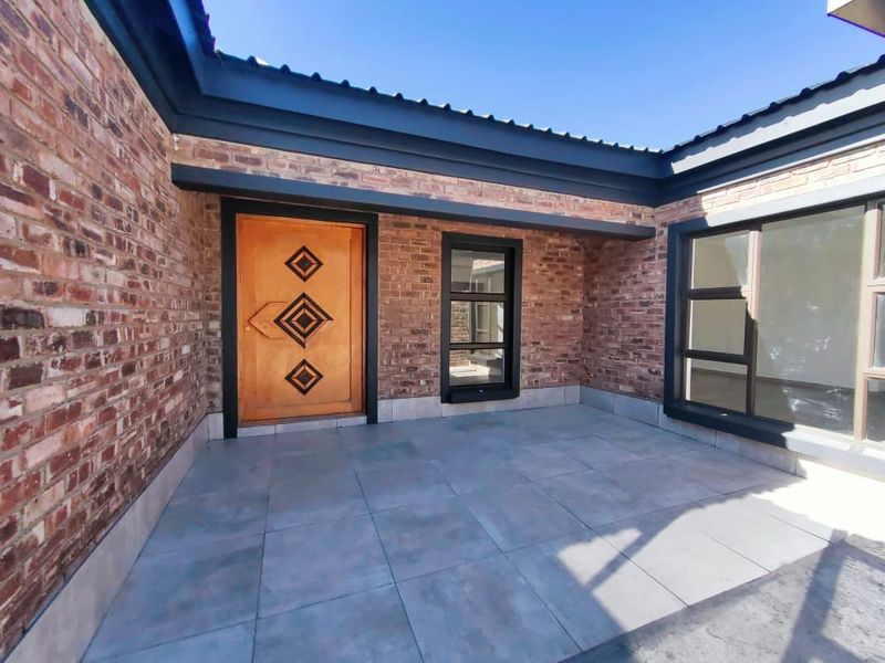 Your dream house has just came onto the market in Ailanto country Estate! - Photo 3