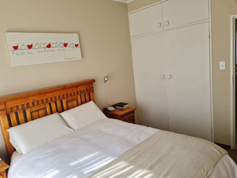 Spacious 2 Bedroom Apartment - Photo 8