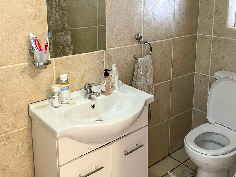 Modern and spacious apartment - Photo 8