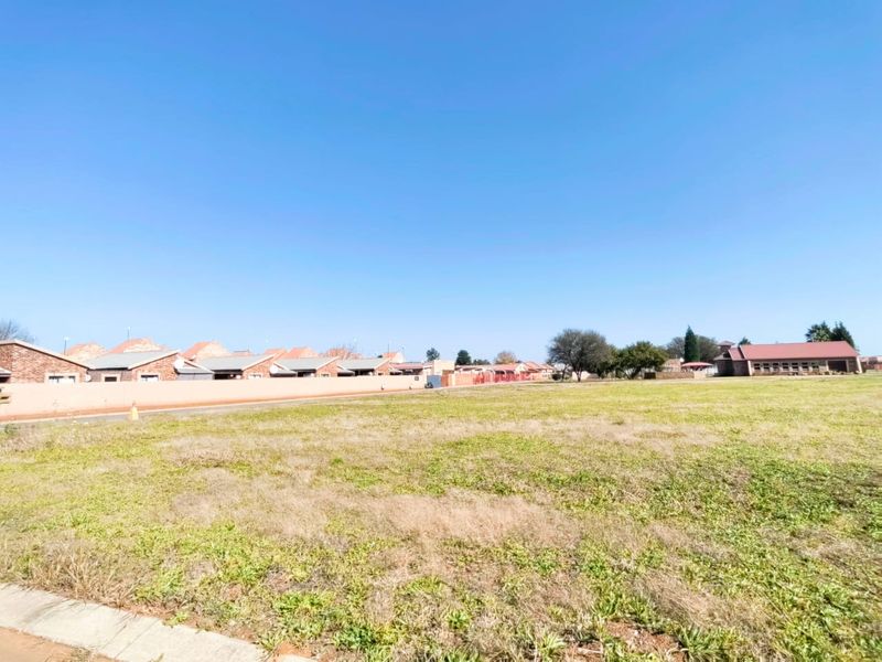 Development Opportunity: Rezoned Land with 4140 Square Meters! - Photo 5