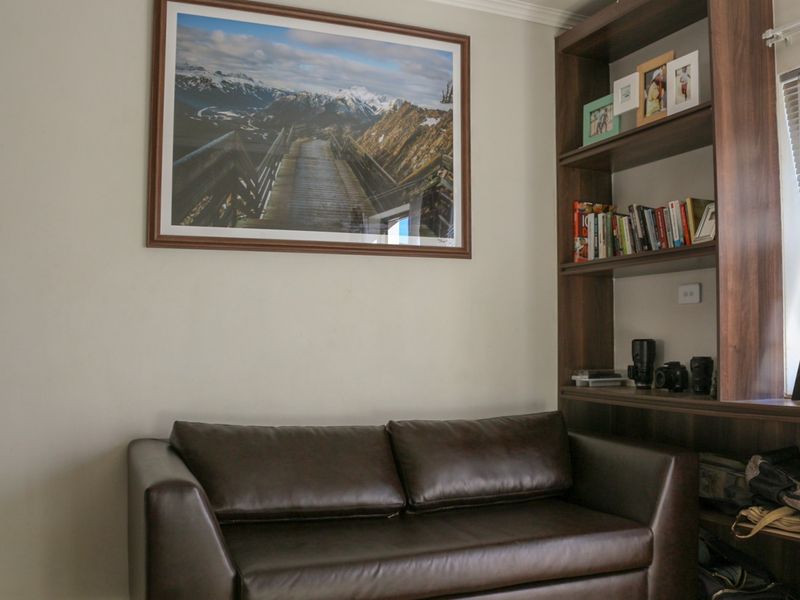 Comfortable and convenient living space - Photo 3