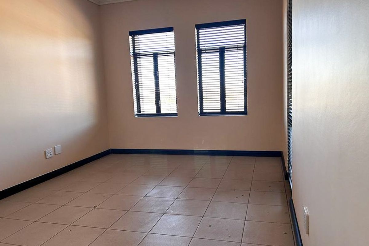 Contemporary design and abundance of light - Photo 5