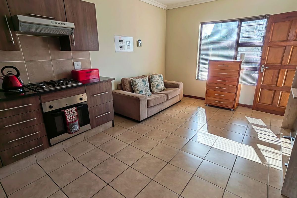 Modern Apartment close to the NWU! - Photo 4