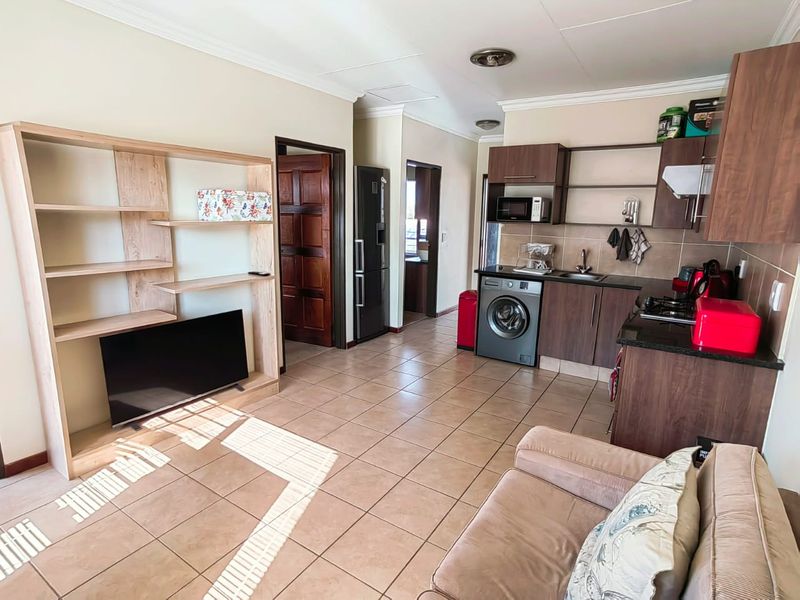 Modern Apartment close to the NWU! - Photo 2