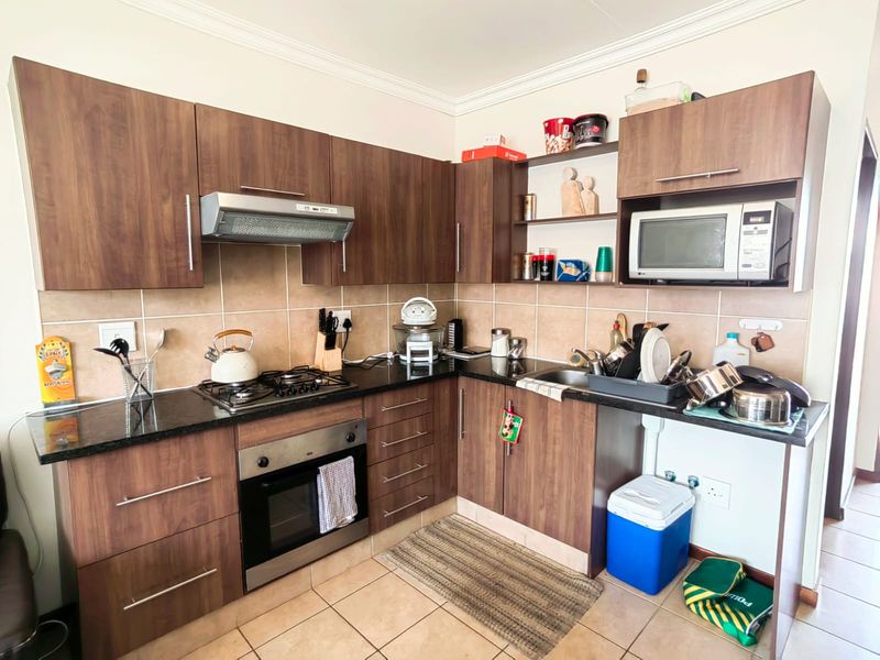 2 Bedroom Apartment close to te NWU! - Photo 2