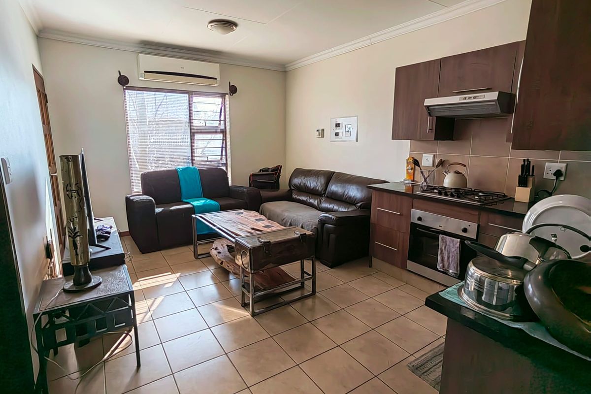 2 Bedroom Apartment close to te NWU! - Photo 4