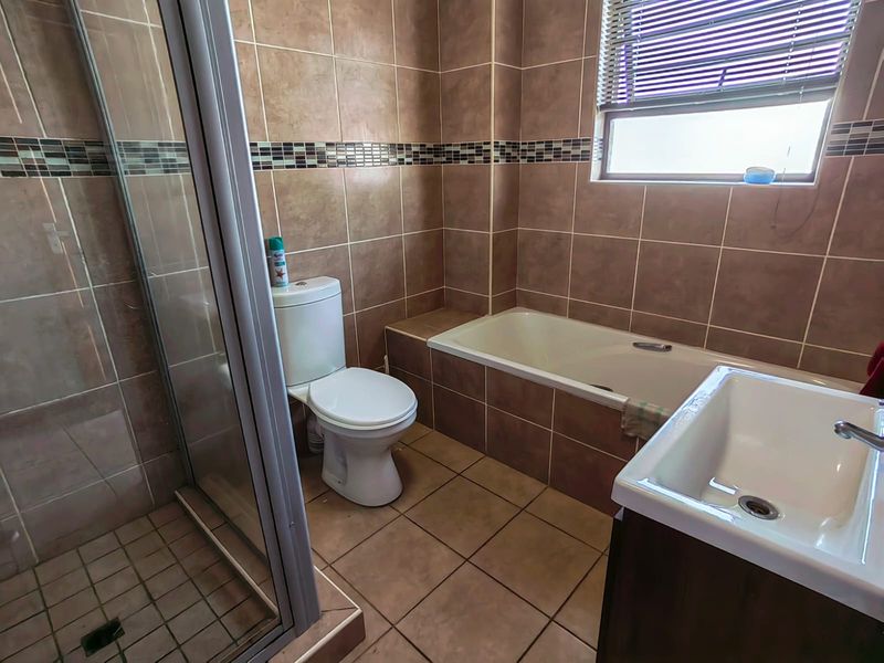 2 Bedroom Apartment close to te NWU! - Photo 9