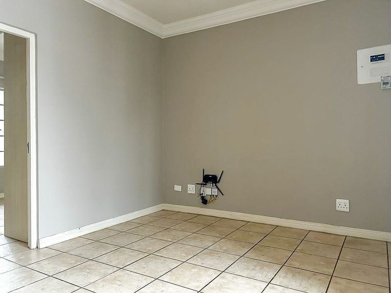 Apartment designed to maximize space efficiency - Photo 3