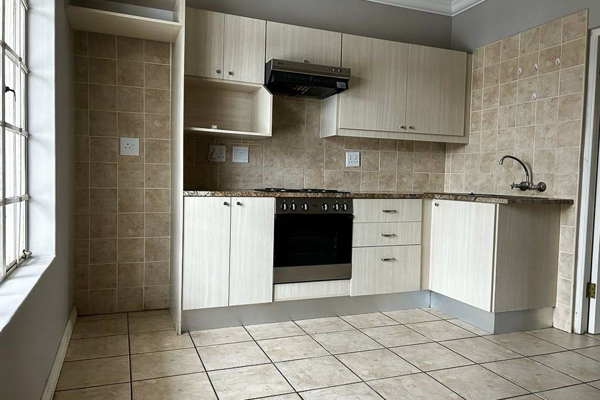 Apartment designed to maximize space efficiency - Photo 2