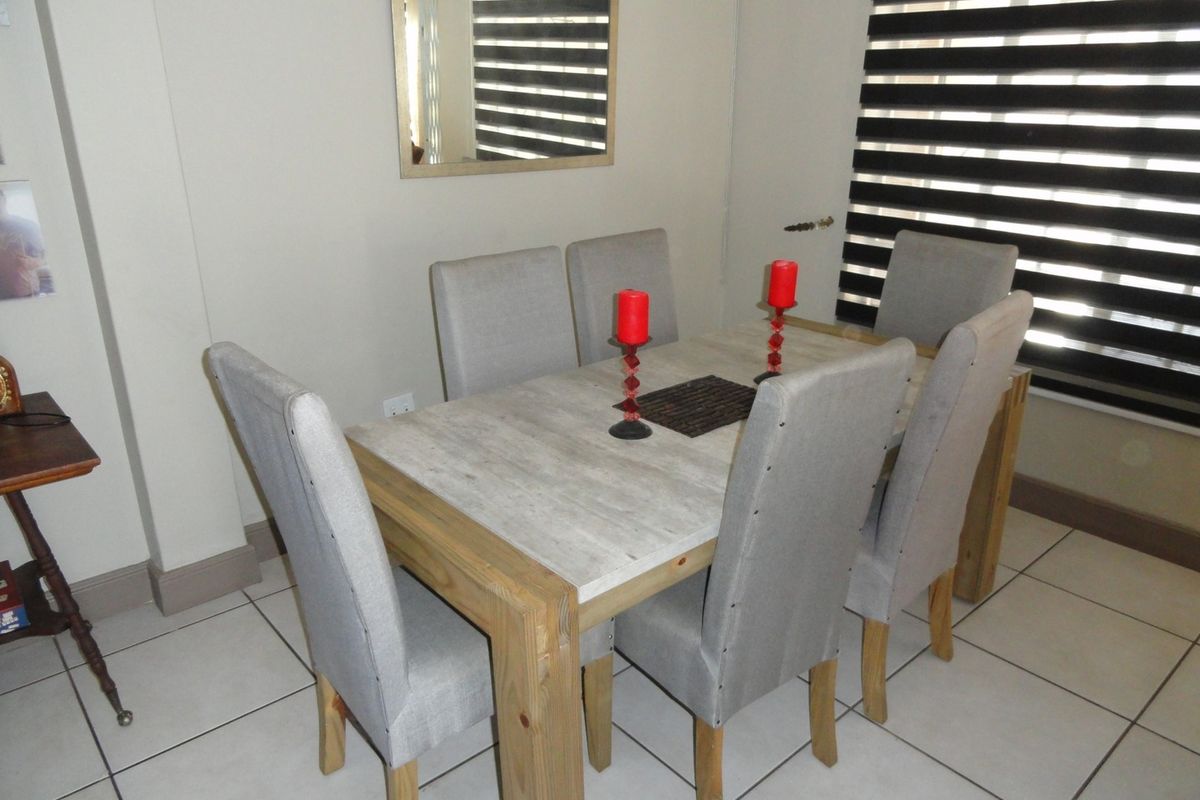 Spacious Three-bedroom Townhouse – Potchefstroom – For Sale - Photo 4