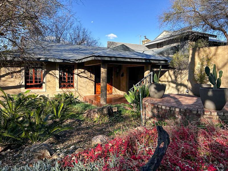 Exquisite Riverfront Property Blending Luxury and Serenity - Photo 3